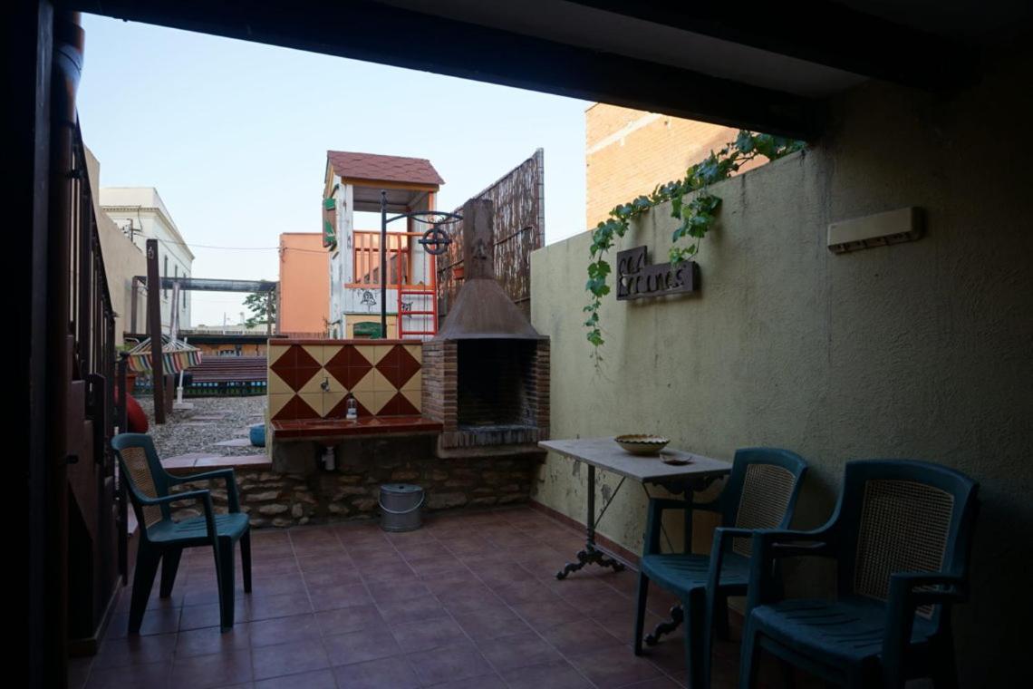 Casa Rural Cal Parines Vilabella Esterno foto