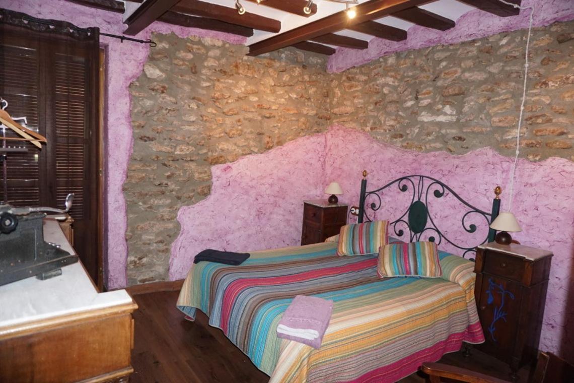 Casa Rural Cal Parines Vilabella Esterno foto